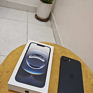 iPhone 16e