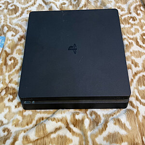 Playstation 4 Slim