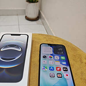 iPhone 16e
