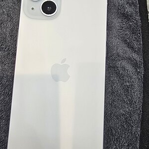 iPhone 15 Plus