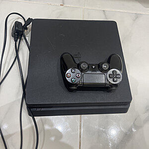 Playstation 4 Slim