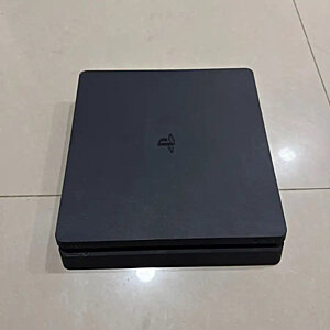 Playstation 4 Slim