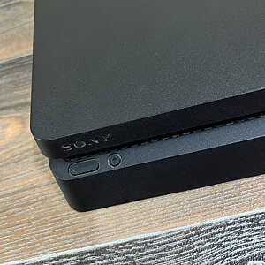 Playstation 4 Slim