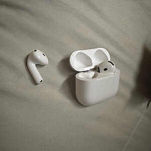 AirPods 4 With Active Noise Cancellation