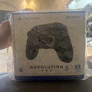 Revolution 5 Pro Controller