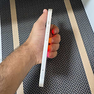 آيفون ١٣