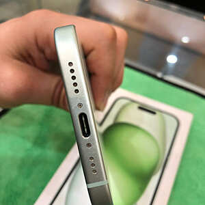 آيفون ١٥