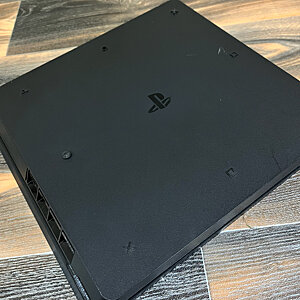 Playstation 4 Slim