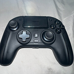 Revolution 5 Pro Controller