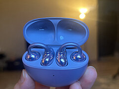 FreeClip Earbuds